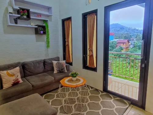 Homestay Lingga Yoni Dieng - 停車場