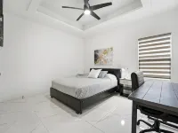 Brand NEW Splendor 2 Bedroom Apartment conveniently located Pharr-McAllen area! Hotels in Pharr