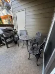 Family & Pet Paradise  2BR 2BA Home, Fenced Yard, Private Wi-Fi, Great Location - Wifi