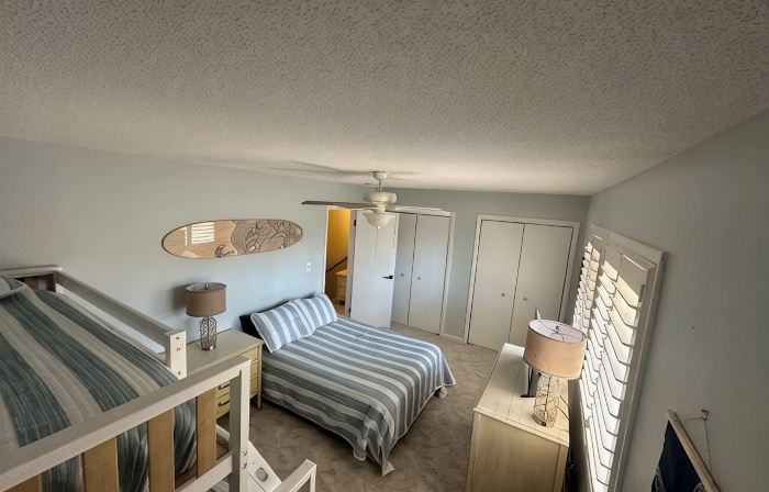 Cozy 2-bedroom townhome in charming Bethany Beach with AC, WiFi, community pool