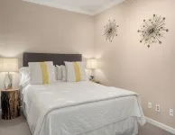 Luxury 2BR Condo in ONLY Waterfront Location Downtown-Steps to Pike Place Market Hotels in Pike Market District