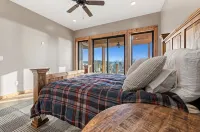 Greers Ferry Lake 4-bedroom house sleeps 12- Breathtaking  SUNSETS -Golf Course - 4-Star