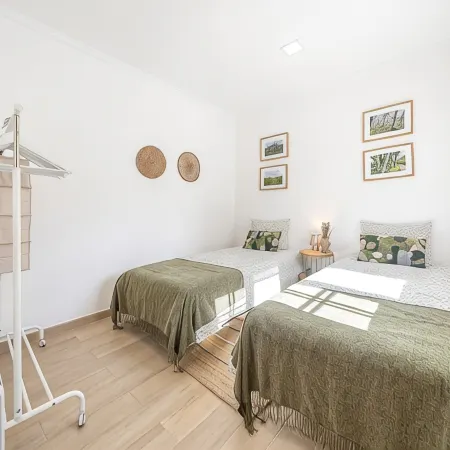 Assenta Beach House - 2 bedroom house with patio