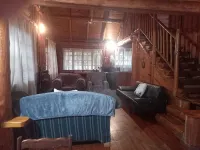Little Creek Cabins - Homestays
