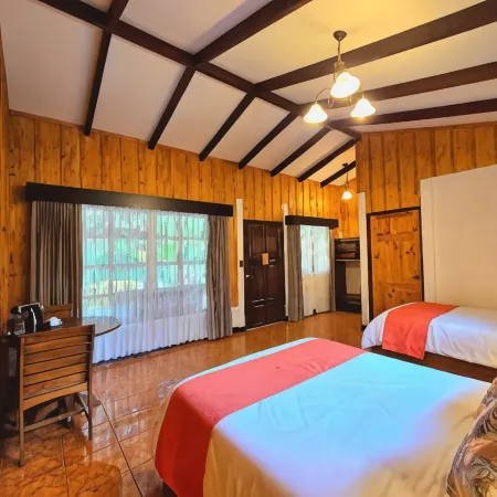 Hotel de Montaña Suria