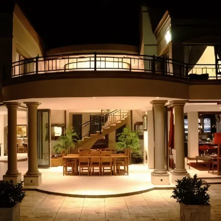 Casa Flora Guesthouse