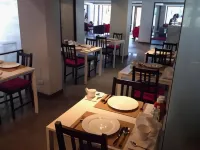 Ratchada Point Hotel - romantici