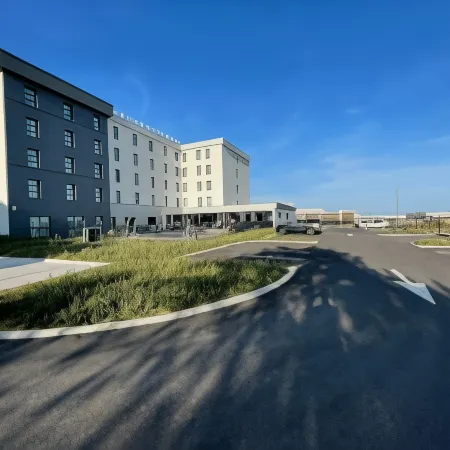 Holiday Inn DIJON SUD - LONGVIC by IHG