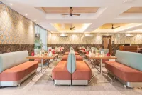 Summit Calangute Resort & Spa - breakfast
