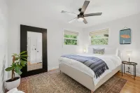 Hideaway House - Cozy Wine Country Escape in the Heart of McMinnville - 4-Star