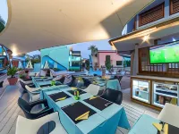 Club Vista Serena Hotels in Comarca Sur