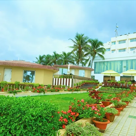 Hotel Holiday Resort