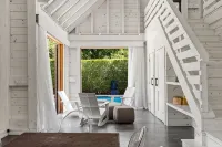Featured in Boston Globe- fully renovated cape w/ pool & modern barn pool house - Homestays