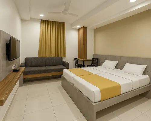 Stay Guru Hari Om Residency Hoteles en Bhuj