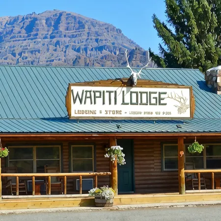 Wapiti Lodge