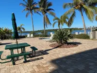 Amazing Waterfront Condo - 2 bedroom 2 bath - Large Balcony   Comfortable Condo - 3-Star