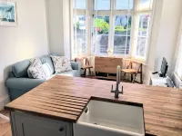 Charming 2 br apartment next to worthing station, close to town and seafront Hotel di Worthing