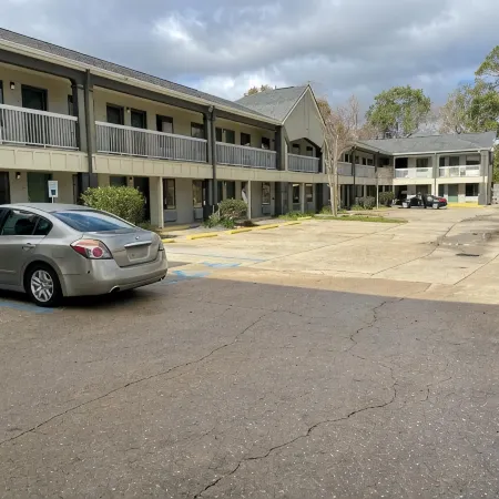 Nola Inn