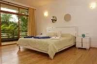 Sybaris Suites & Residences - balcony