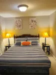 Emerald City Cozy Studio Suite - Stay near university fun – 5 min drive