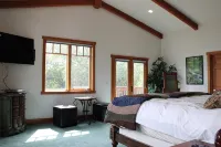 Bay Bluff Haven:  Ocean, Glacier, & Wildlife View