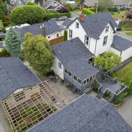 Family compound in North Tacoma! Large house, guest house, game room, koi pond!