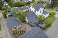 Family compound in North Tacoma!  Large house, guest house, game room, koi pond! - 4-Star