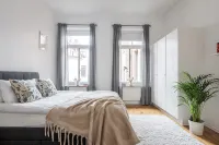 Large Central Gothenburg 2bd Apt - Condos
