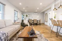 HEART OF SD! Luxury Villa w Hot Tub, Fireplace and Oversized Fully Lit Backyard - Villas