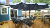 3-bedroom 2 full bath bungalow in the heart of the city minutes from DT Raleigh. - บังกะโล