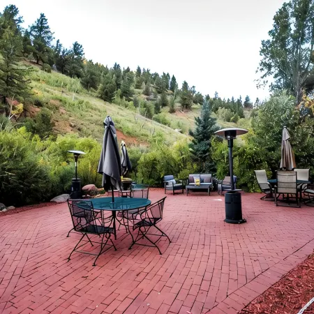 The Victorian at Valley Glen- a romantic mountain getaway