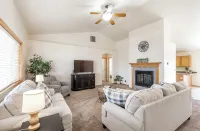 Charming 3-bedroom house in Twin Falls with King beds, BBQ grill - 3-نجوم
