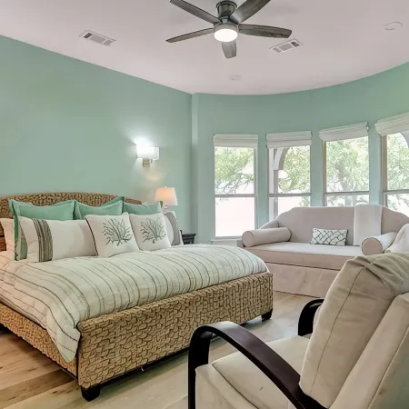 Very Rare Waterfront Home on Lake Texoma, Walk to Water from the backyard