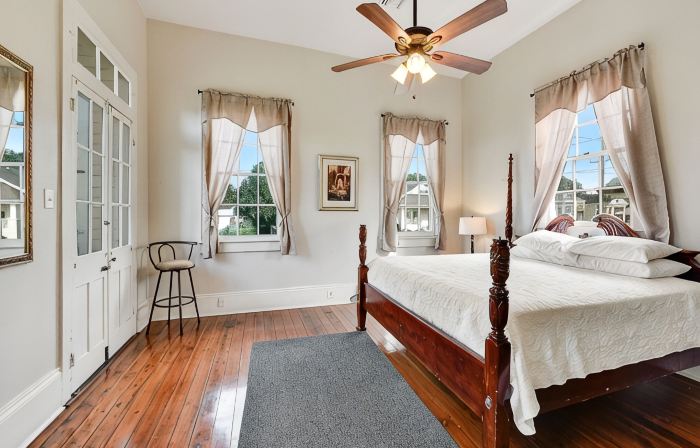 4 bedroom with Swimming Pool,  NEAR FRENCH QUARTER-