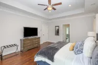 Peaceful Lake Wylie Waterfront Home in Belmont. Great Views, Beautiful interiors - 5성급