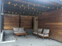 Modern Cloudland Cabin, 1.5 miles of private trails through 10 acres of woodland - 3つ星