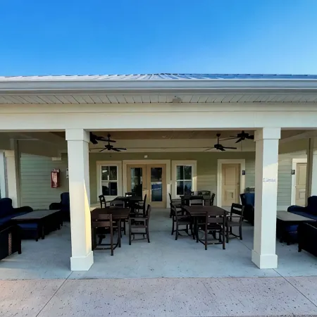 1st FL, 3-Bed Condo, Mins from Beach, Marshwalk, and Golf!