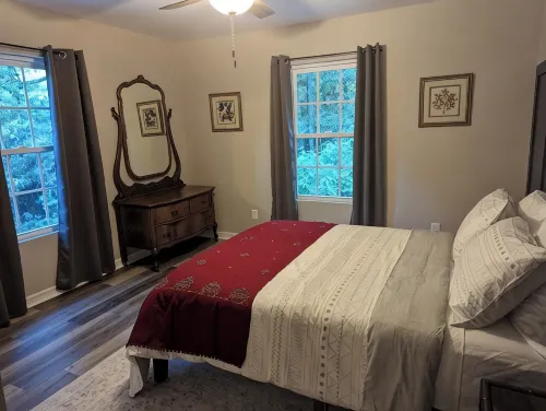 Hillside Abode in the Heart of Historic White Springs and the Suwannee River - WiFi