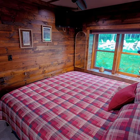 Cozy Stone Cottage overlooking Smith Lake Hotels in Itasca County