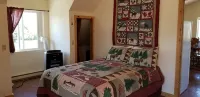 MT Yellowstone River Retreat, by Chico Hot SpringsCabin 1 bedroom 1 bathroom - Chalets