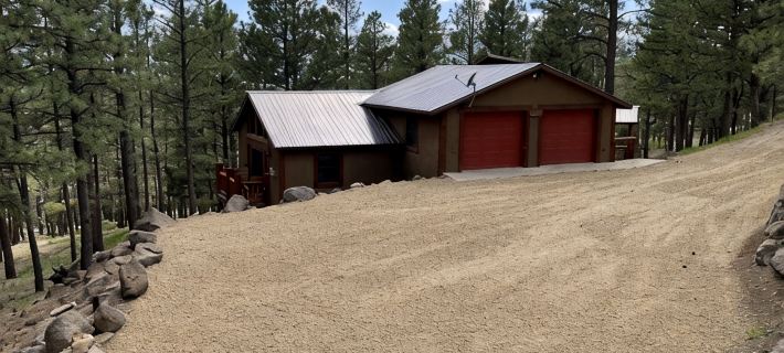 Walk to ski & trails! Luxury lodge, sleeps 17, hot tub, fire pit & fenced yard. Hotels in Angel Fire