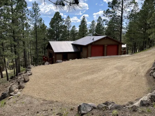 Walk to ski & trails! Luxury lodge, sleeps 17, hot tub, fire pit & fenced yard. - 4 étoiles
