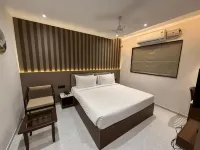 Hiive By Convivial Hotels - 2 Sao