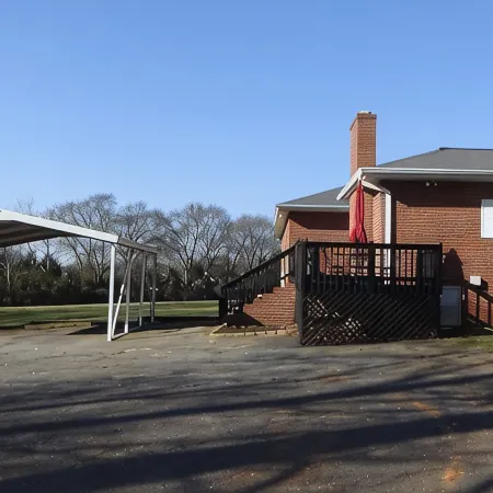 EZ - GO Lodging 3.7 mi Green Pond Landing(Lake Hartwell) Clemson Univ 15 mil.