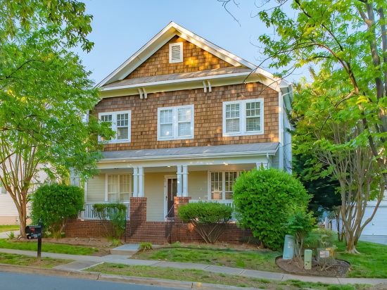 Large 3 BR 2.5BA Lake Norman House in Birkdale Village,Close to Charlotte!