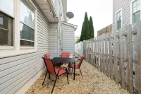 Spacious Home Ready for your memories(2 blocks to beach, downtown and train) - 3-Star