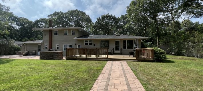 Cozy Hamptons get away, pool, minutes from beaches, shops, restaurants and more! ハンプトン・ベイズのホテル