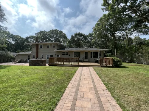 Cozy Hamptons get away, pool, minutes from beaches, shops, restaurants and more! - 수영장