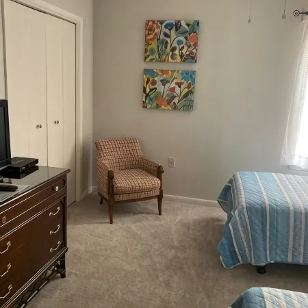 Discounted Rates! Breathtaking Views from Beautiful Corner Unit! 3 Br/2 BA.