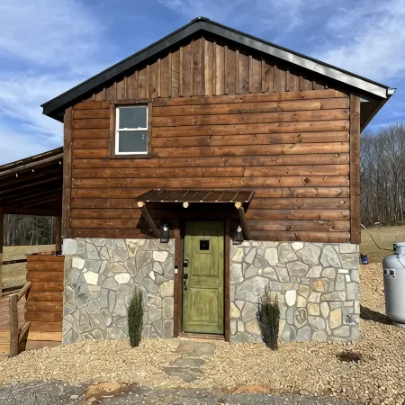 Rustic Tobacco Barn Cabin in the heart of Yadkin Valley Wine Country
